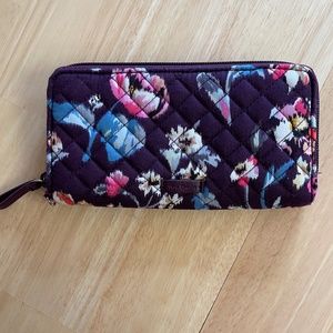 Vera Bradley Accordion wristlet